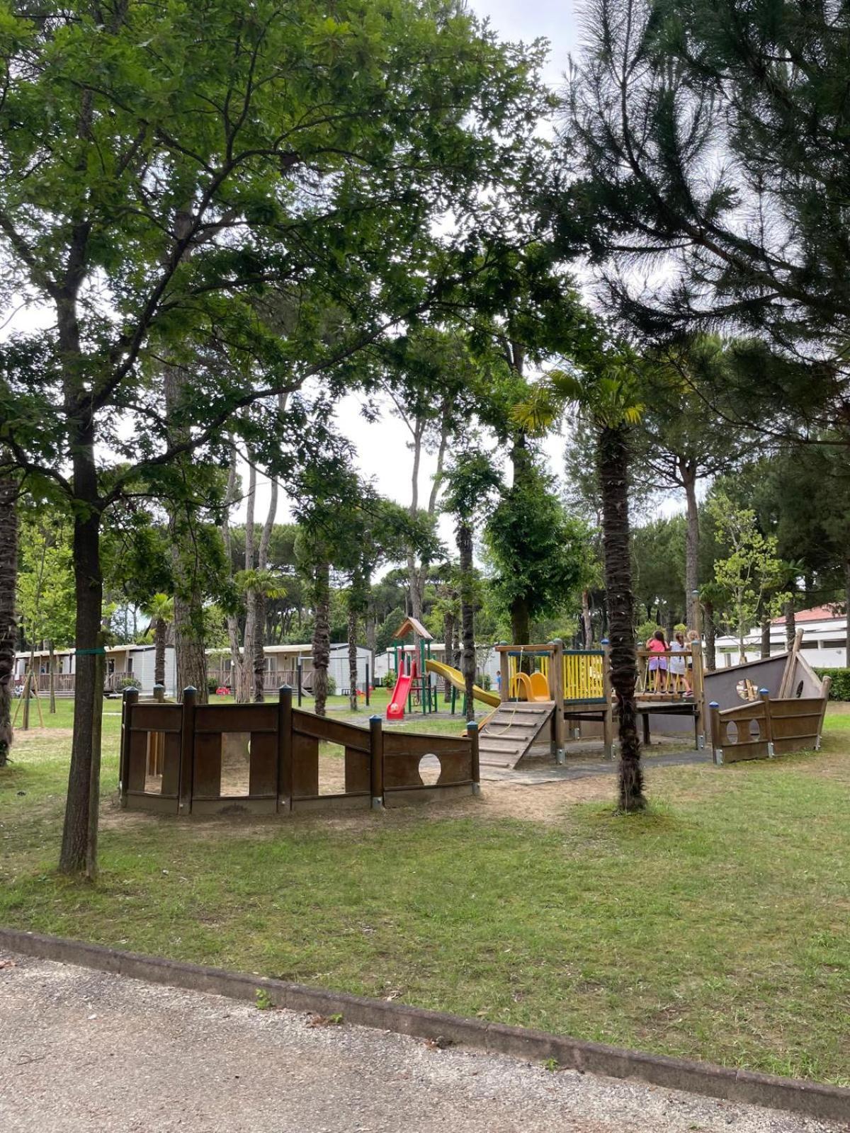Happy Camp Mobile Homes In Camping Laguna Village กาออร์เล ภายนอก รูปภาพ