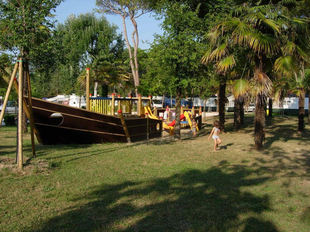 Happy Camp Mobile Homes In Camping Laguna Village กาออร์เล ภายนอก รูปภาพ