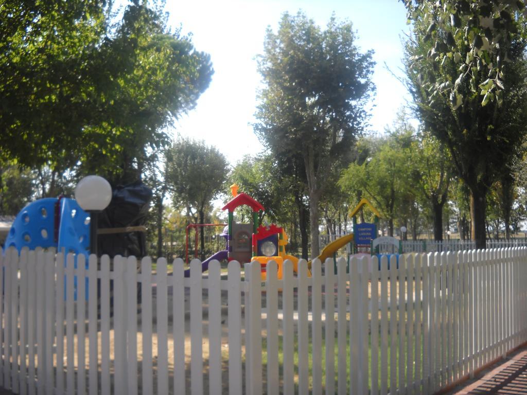 Happy Camp Mobile Homes In Camping Laguna Village กาออร์เล ภายนอก รูปภาพ